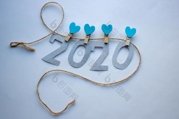 幸福的新的年象征关于2020新的年-白色的或金属大老鼠.将切开