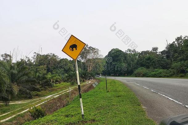 交通路符号<strong>发信</strong>号野生的生活,操纵采用马来西亚