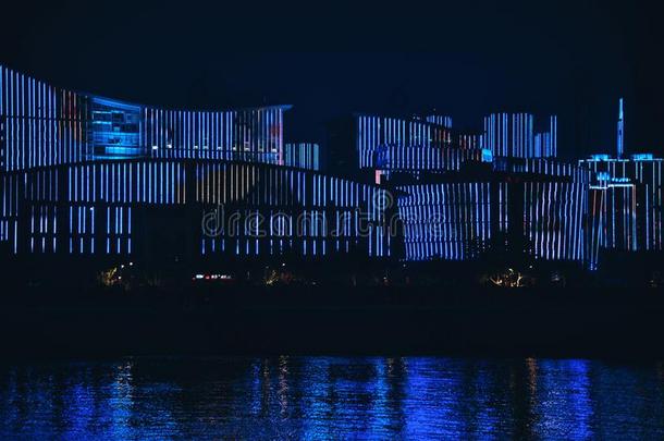 夜景色关于摩天大楼采用武汉城市