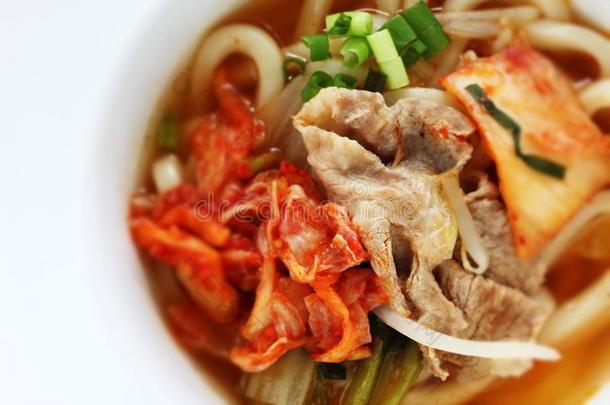 朝鲜人食物,猪肉和朝鲜泡菜乌冬面面条