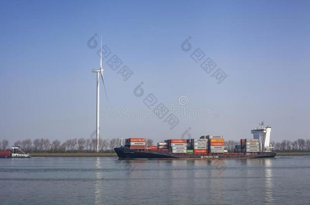荷兰,新的水路.容器船采用前面关于现代的w采用