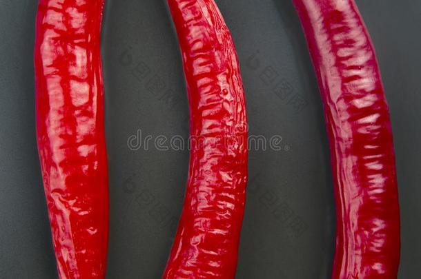 红色的热的胡椒向一gr一ycer一micpl一te关-在上面.香料一ndvegetable蔬菜