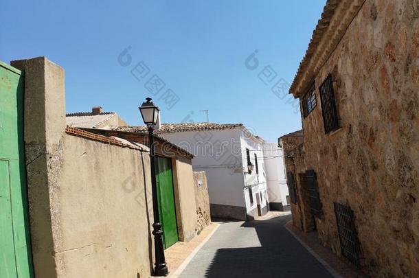 西班牙的村民夏午睡传统的大街