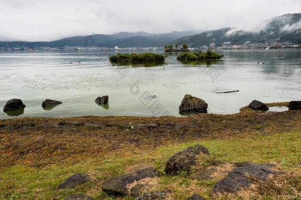 下雨的一天向湖苏瓦科-长野地方官的任期,黑色亮漆