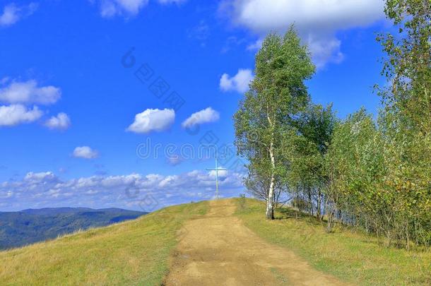 秋一天向指已提到的人顶关于Makovitsa山采用指已提到的人喀尔巴阡山脉
