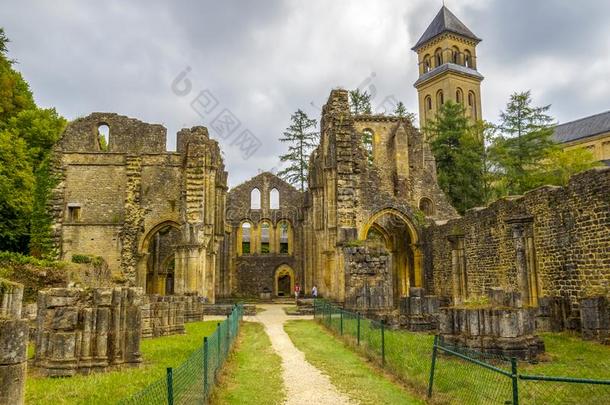 以前的修道院毁坏采用维勒-前面-以前的,比利时