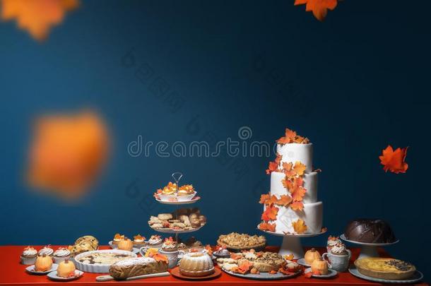 秋蛋糕和食糖叶子
