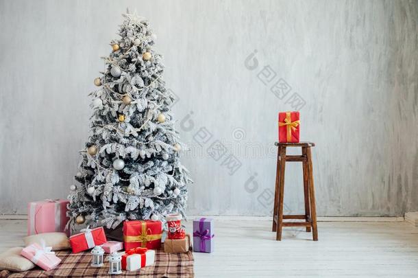 圣诞节树新的年现在假日冬内部后座议员