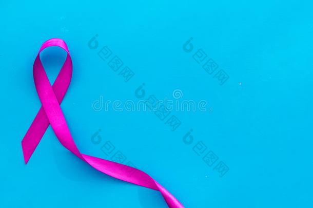 薰衣草带是（be的三单形式象征关于阿尔茨海默病d是（be的三单形式ease向蓝色后台