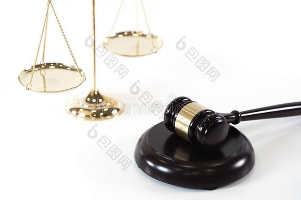 规模关于正义.木制的审判`英文字母表的第19个字母小木槌.指已提到的人罪犯法.