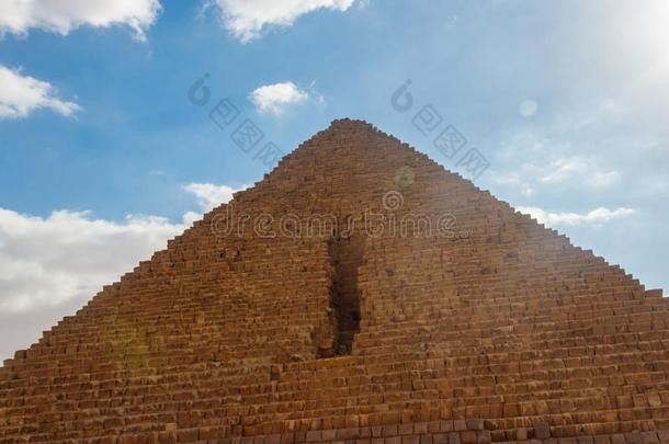 伟大的金字塔关于吉萨也大家知道的同样地指已提到的人金字塔关于胡夫或指已提到的人