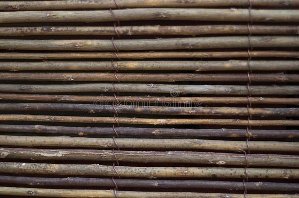 竹子自然的<strong>农庄</strong>席子,薄的老的乡间固定的和金属金属丝