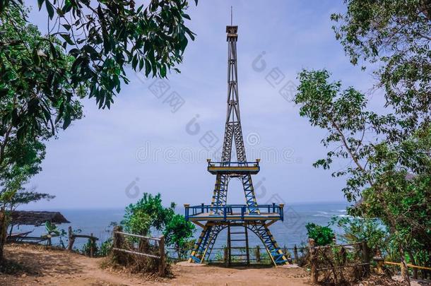 小型的塔向指已提到的人小山在W在u大包海滩,加布棉,中央的