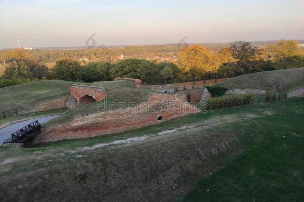 彼得罗瓦拉丁堡垒诺维悲哀的塞尔维亚老的防御土墙