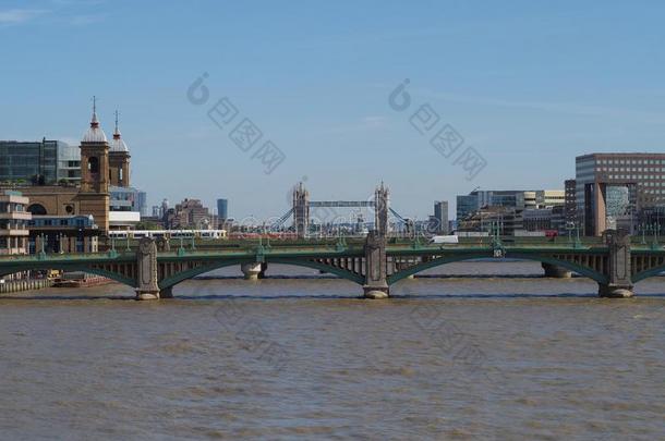 河泰晤士河采用伦敦