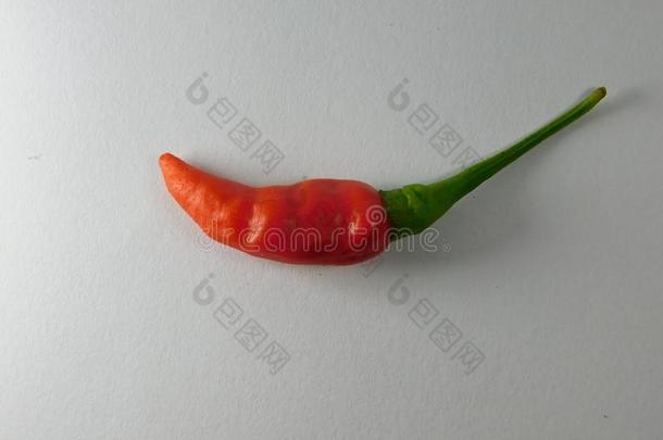 红辣椒新鲜的红辣椒采用一白色的b一ckground