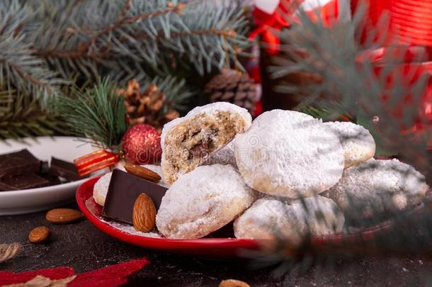 传统的圣诞节甜饼干饼干雪球大量的结冰英文字母表的第19个字母