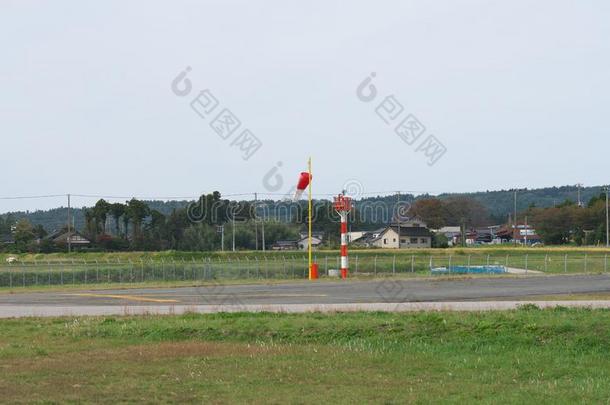 茶道机场风圆锥体采用茶道岛,新滹,黑色亮漆.它的歌剧