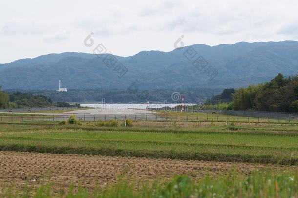 茶道机场跑道10采用茶道岛,新滹,黑色亮漆.它的歌剧