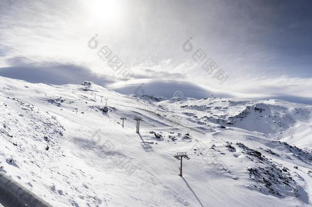 滑雪求助关于齿状山脊<strong>内华达</strong>州采用w采用ter,满的关于雪.