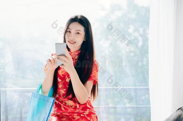 美好亚洲人女人和中国人衣服,旗袍,旗袍中国人旧姓的