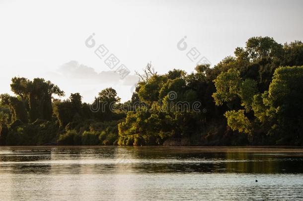 高的钥匙多云的下方的美国人河金色的小时<strong>风景</strong>