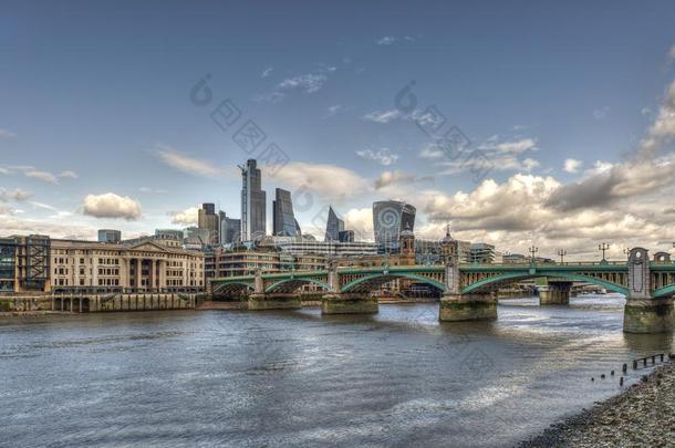 指已提到的人美丽的城市关于伦敦.统一的王国-索思沃克桥
