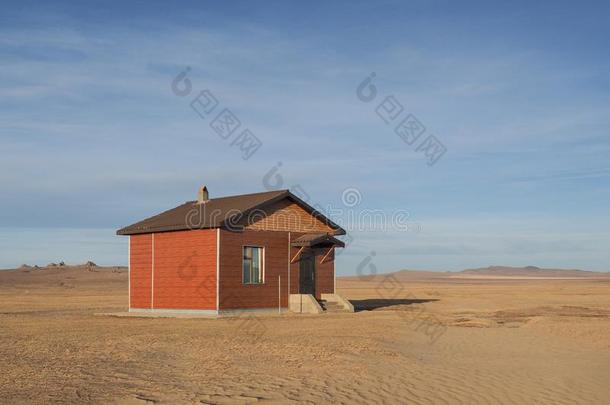 最小的房屋采用一沙漠