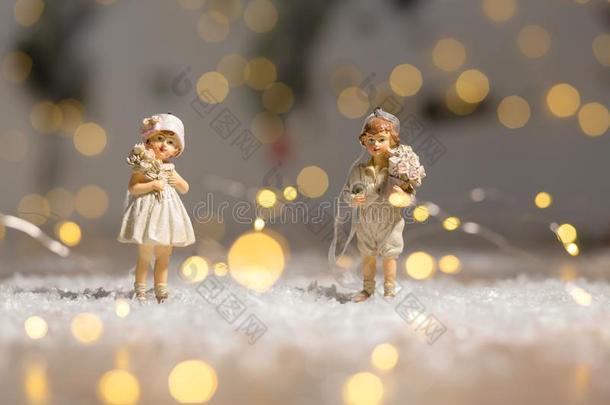 装饰的圣诞节-有特定主题的小雕像.小雕像男孩和女孩winter冬天