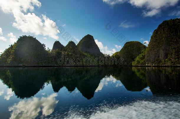 图片风景瓦贾格岛,王侯安帕特,印尼