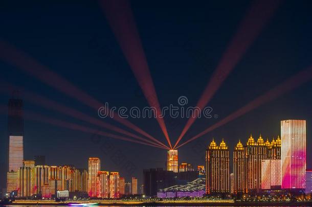 武汉扬子江河和城市夜和光给看风景