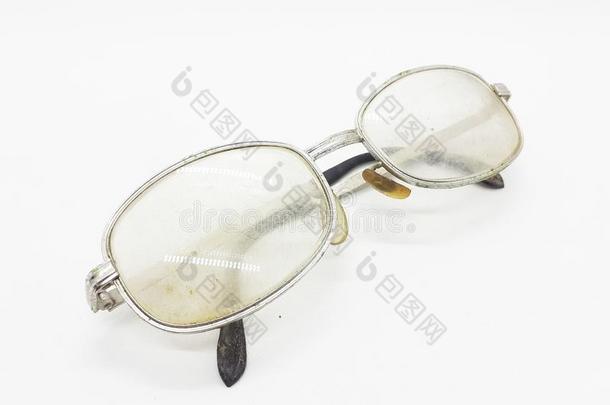 较高的用过的生锈的恶劣的阅读眼镜框架和例采用白色的