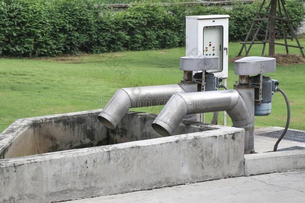水泵放置为泵ing从水银行向排水水出局关于