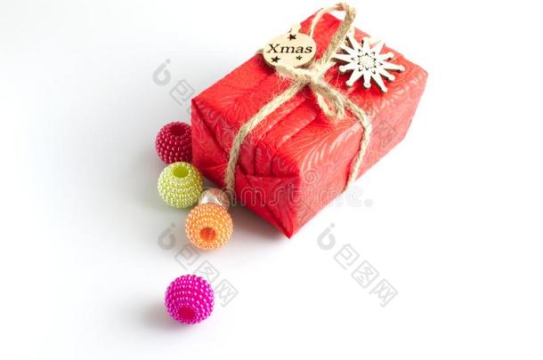 圣诞节作品.红色的礼物盒,木制的圣诞节装饰