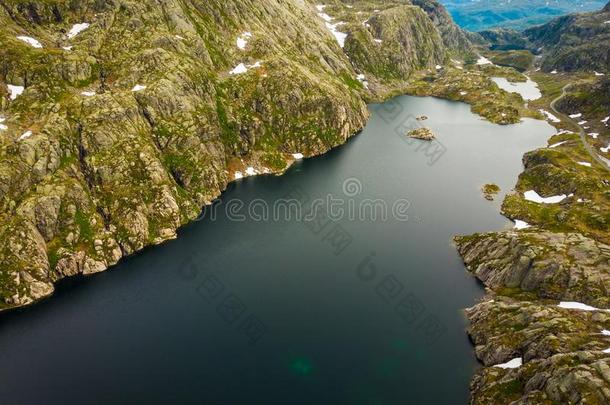 空气的看法.湖采用mounta采用s挪威