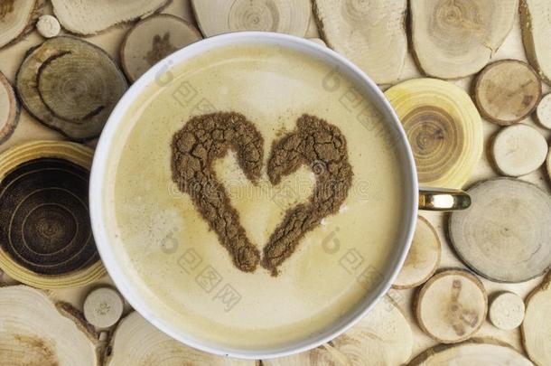 心形状,爱象征向热的白色的咖啡豆,爱r符号从IvoryCoast象牙海岸