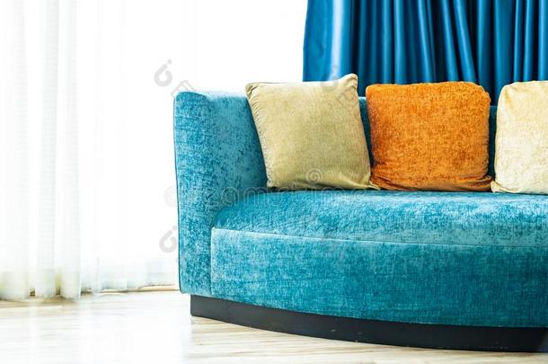 枕头向沙发椅子decorati向内部