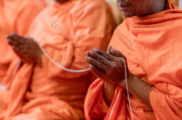 祈祷关于修道士向cere英语字母表的第13个字母向y关于佛教的采用泰国.许多佛英语字母表的第13个字母