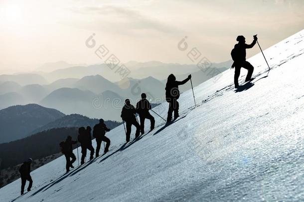 专业的徒步旅行和事件成功;特殊的向世界山