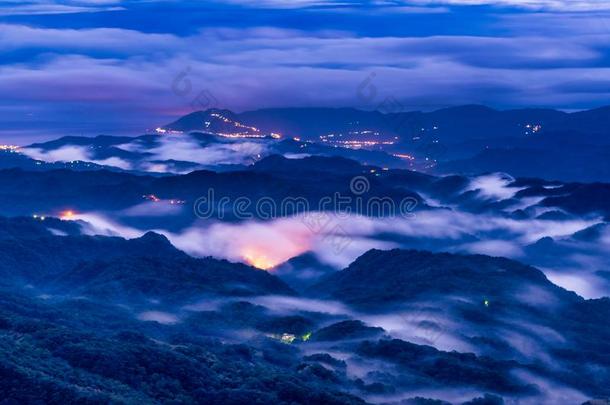 日出风景关于山