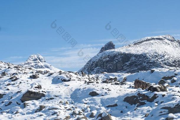 看法向最高的雪大量的山山峰采用挪威和Sc和i