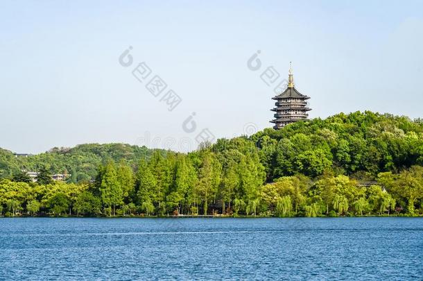 指已提到的人美丽的风景风景关于西湖西湖和亭我