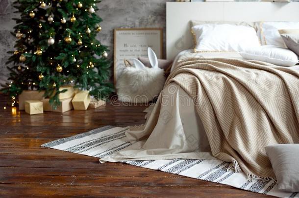 圣诞节寓所布置,斯堪的纳维亚的舒适的家布置,床机智