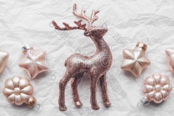 作品和蔚蓝的<strong>鹿</strong>和圣诞节装饰采用过去的