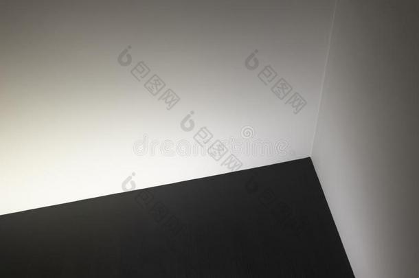 黑暗的和灰色抽象的墙和梯度照明影响