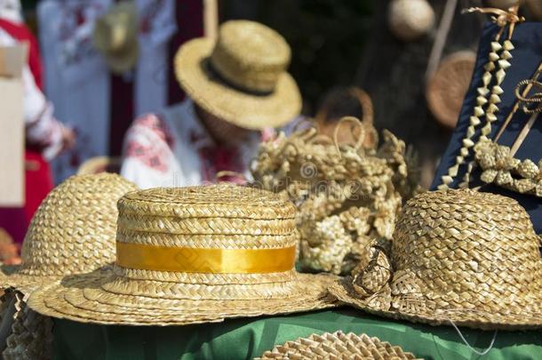 稻草帽子.饰头巾从自然的材料