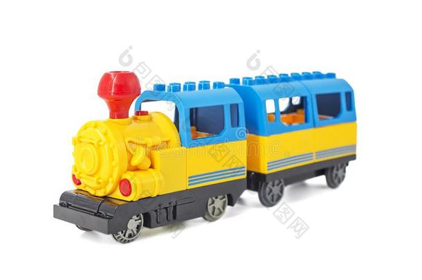 <strong>玩具火车</strong>隔离的向指已提到的人白色的背景.富有色彩的<strong>玩具火车</strong>我