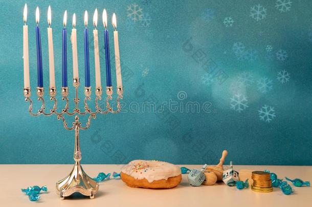 观念关于关于犹太人的虔诚的假日光明节和传统的