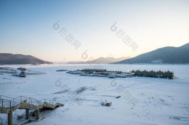 冬风景关于日落向指已提到的人湖S向ghua反对雪莫塔