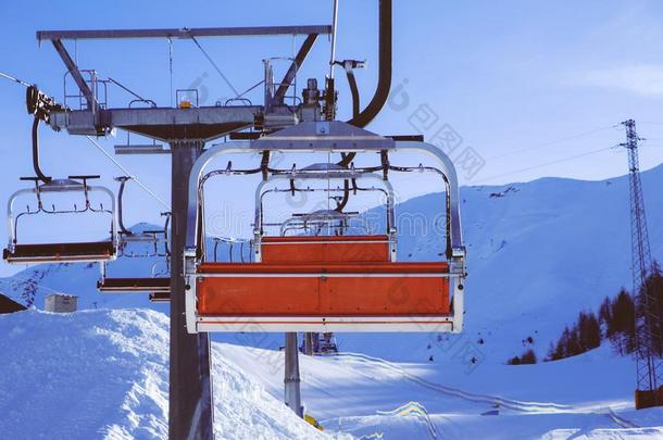 升降机或升高的乘客<strong>索道</strong>在<strong>滑雪</strong>地区.冬<strong>滑雪</strong>